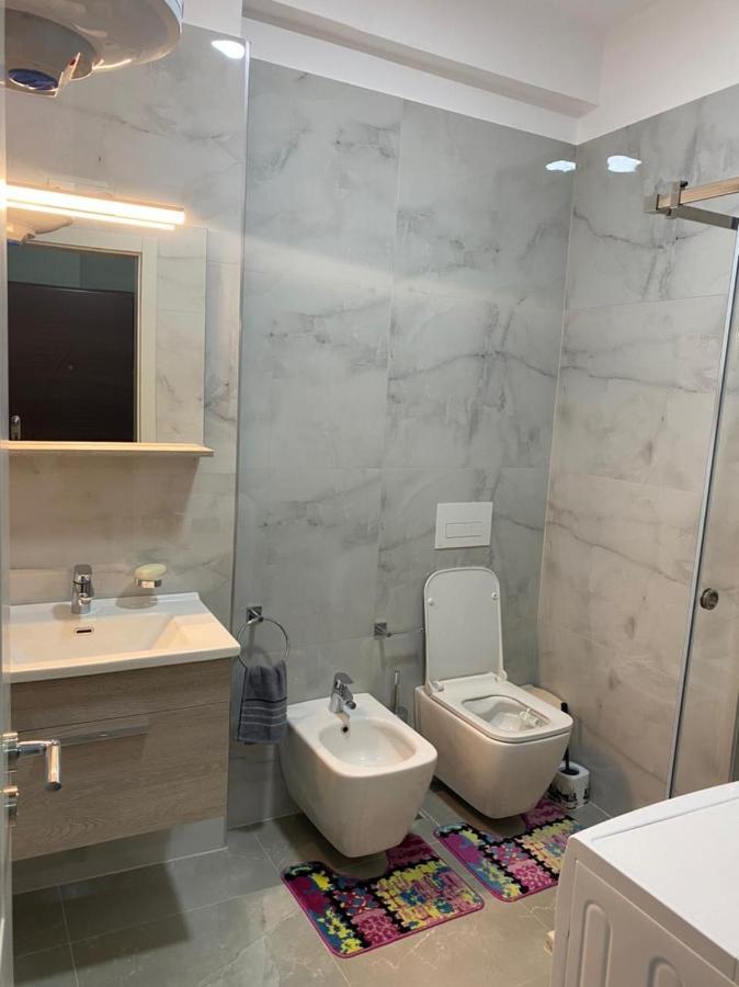 Beach Front Apartment Vlore Exterior photo